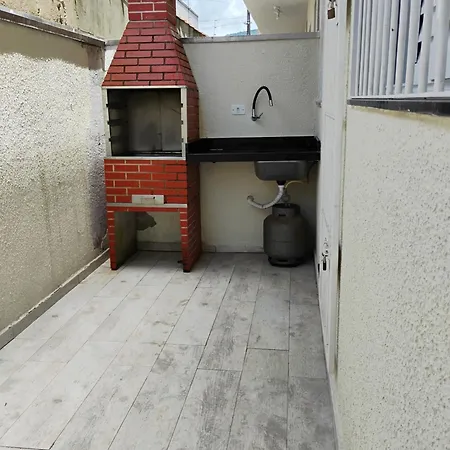 Maranduba Apto térreo com garagem e churrasqueira privativo-2
